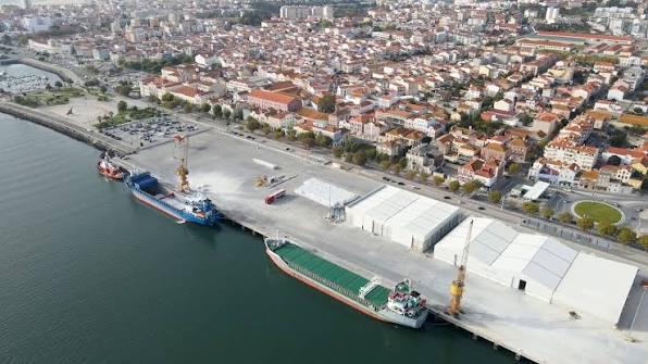 Porto da Figueira da Foz retoma dragagens para recuperar acesso marítimo