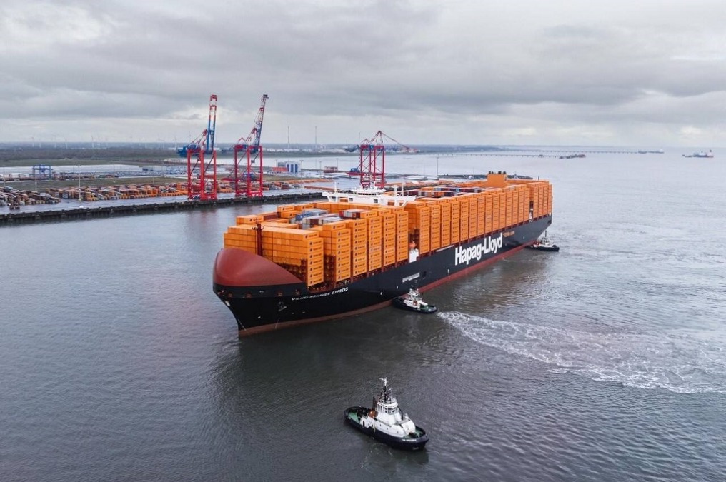 Hapag-Lloyd enfrenta custos extras de até US$ 50 milhões por semana devido a navios retidos no Golfo Pérsico