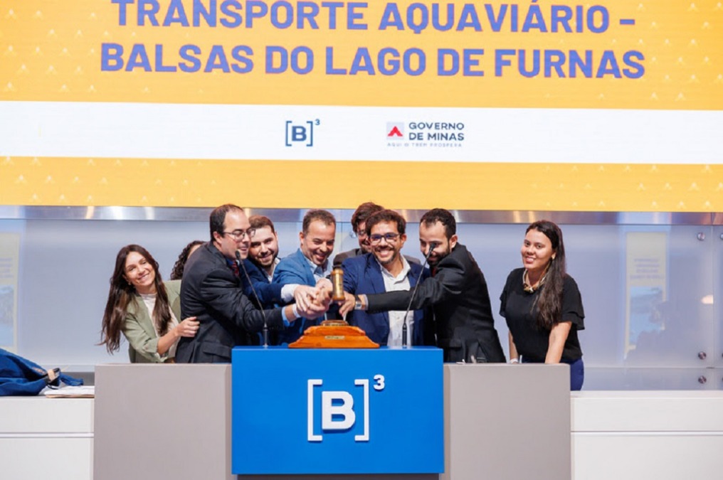 Governo de MG concede transporte aquaviário por balsas no Lago de Furnas