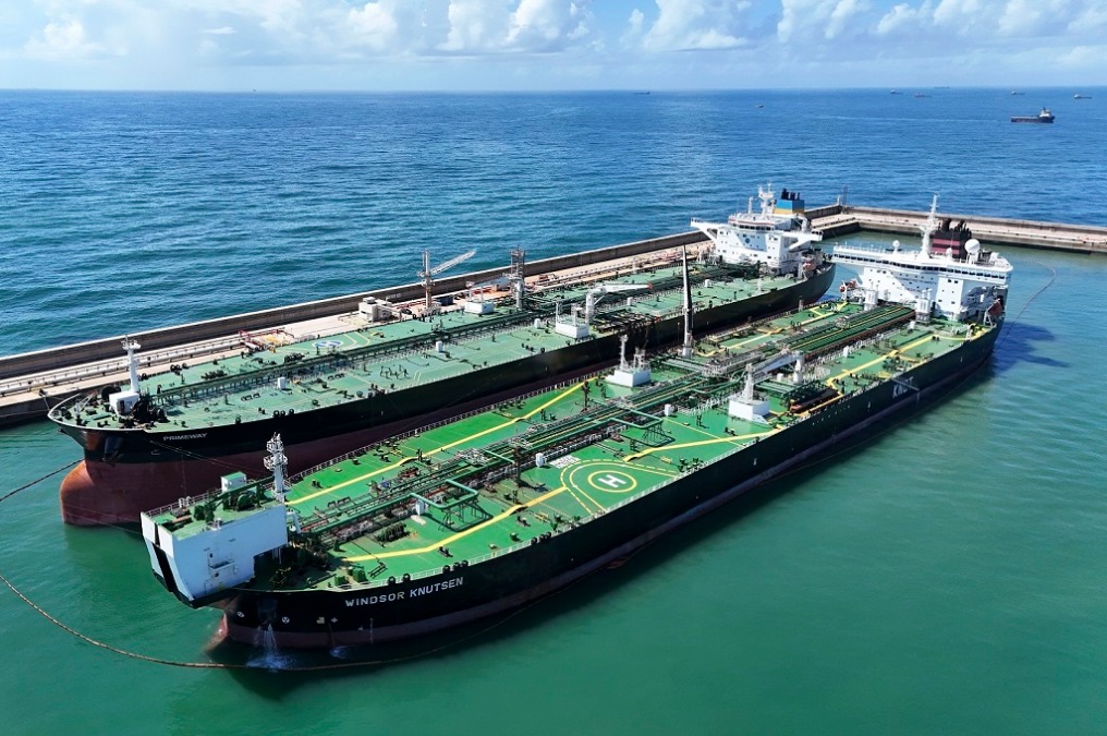 Vast realiza 1ª operação de transbordo de petróleo da ExxonMobil no Brasil