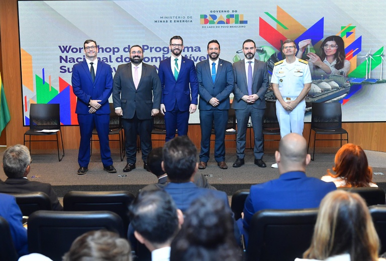 Em workshop, secretário Nacional de Portos destaca importância do combustível sustentável para a navegação