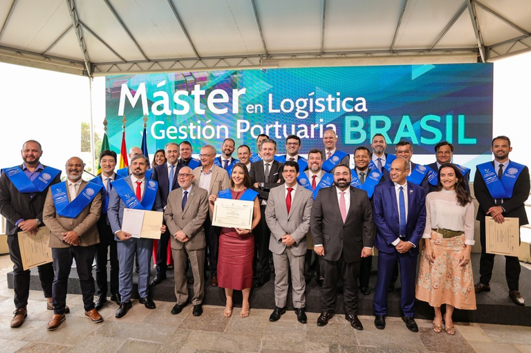 MPor participa da entrega de diplomas de mestrado em Logística e Gestão Portuária na Embaixada da Espanha