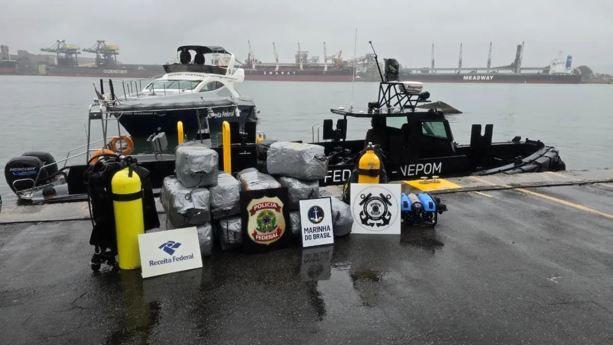 Mais de 340 quilos de cocaína são encontrados em navio no Porto de Santos