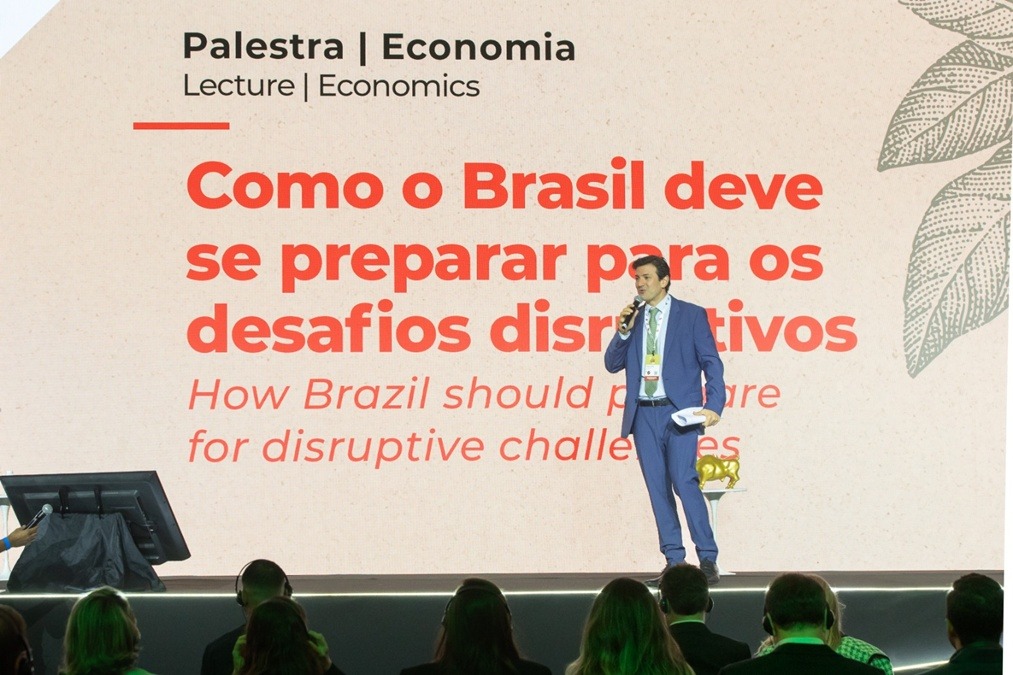 Especialista Pablo Spyer destacou impactos geopolíticos, alta do petróleo e pressão sobre fertilizantes
