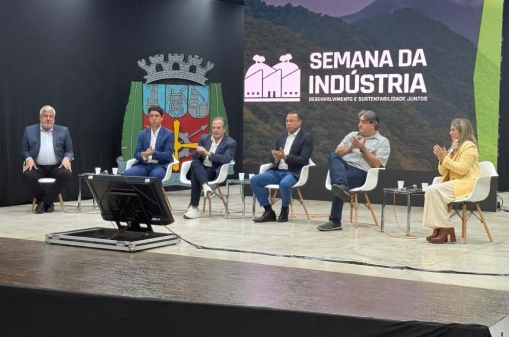 Cubatão lidera debate nacional sobre reindustrialização durante Semana da Indústria