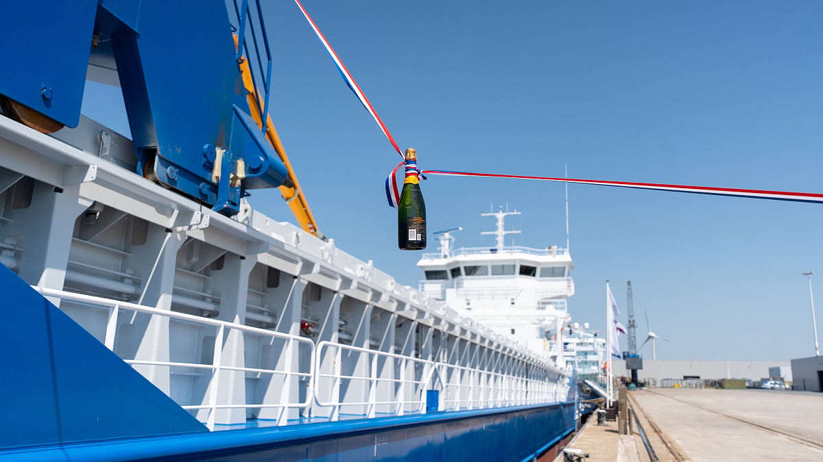 Navigare Shipping's newest dry cargo vessel formally named