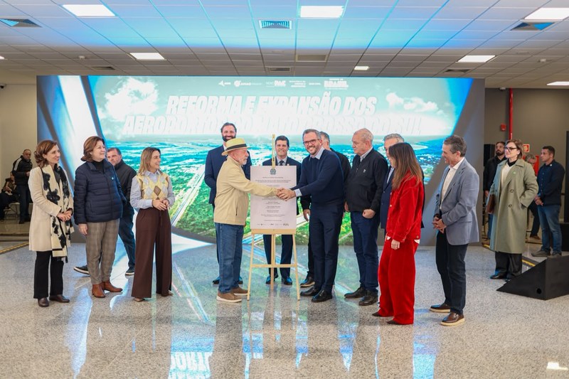 Presidente Lula e ministro Tomé Franca entregam obras de três aeroportos do estado do Mato Grosso do Sul