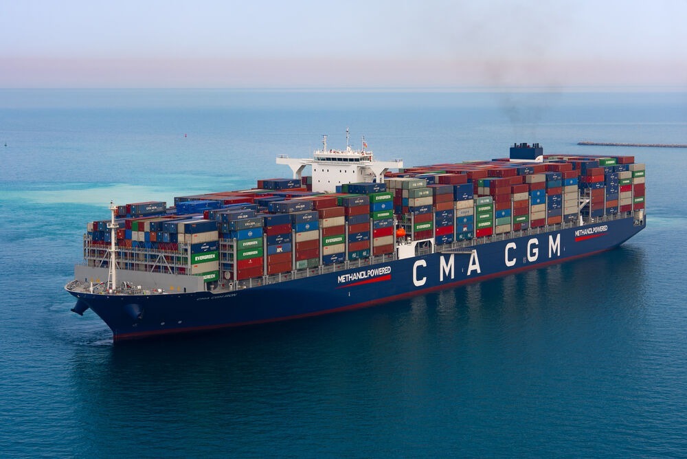 CMA CGM e Copersucar iniciam operação pioneira de bunkering com etanol em Santos