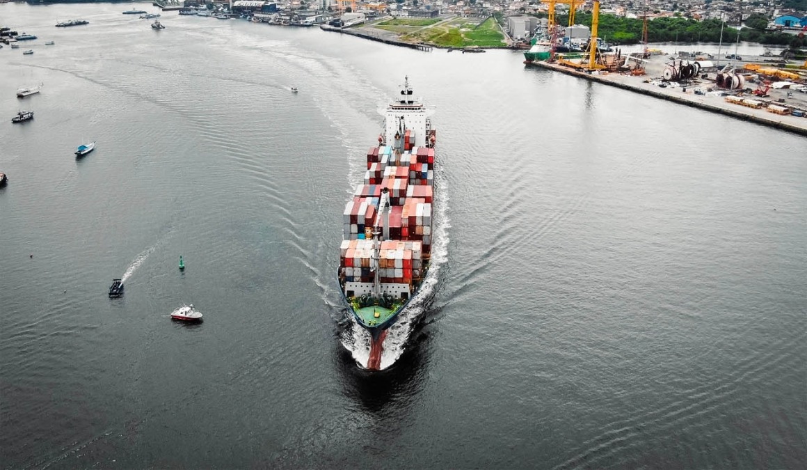 Porto de Santos alcançará marca histórica de 100 milhões de TEUs movimentados ainda neste ano