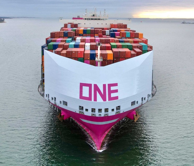 Nova rota da ONE fortalece conexões entre África Ocidental e portos mediterrâneos