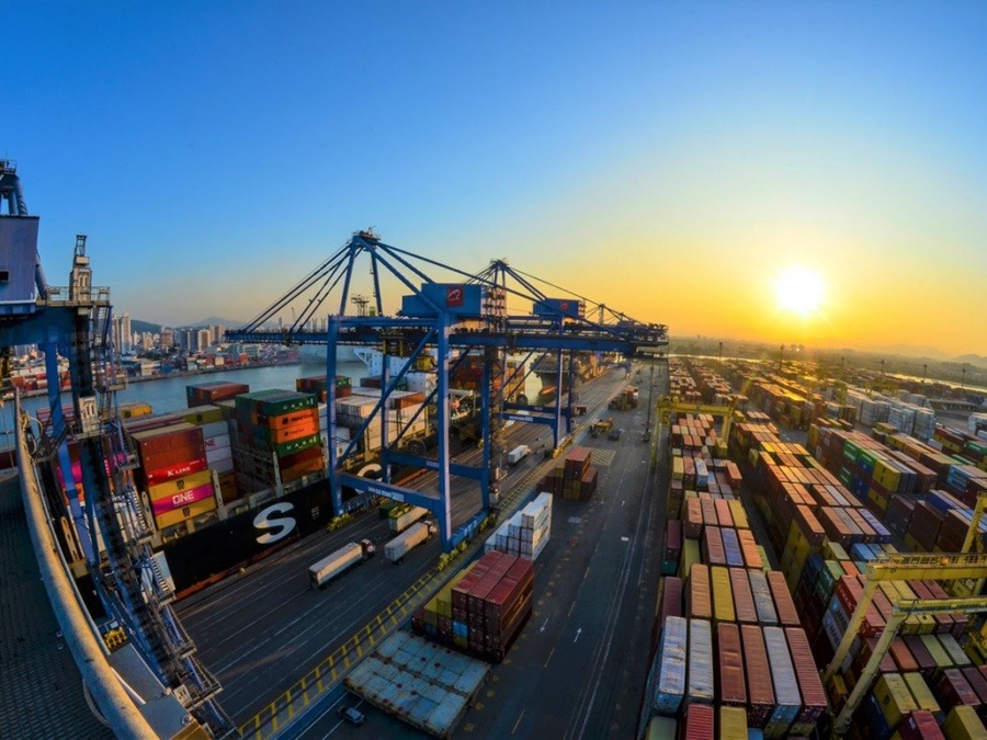 Empresas do Porto de Santos oferecem 24 vagas de emprego