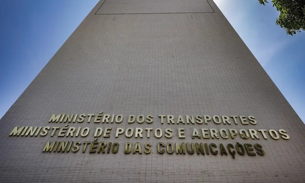 Governo cria grupo de trabalho para consolidar posição sobre o Tecon Santos 10