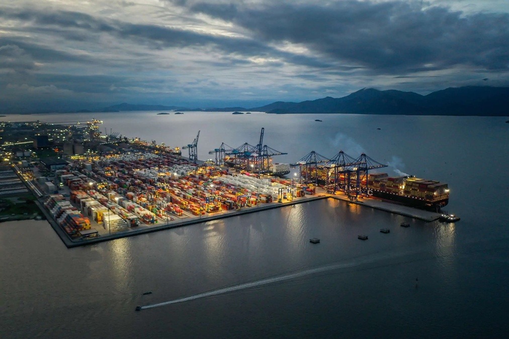 TCP Paranaguá bate recorde histórico e movimenta 835 mil TEUs no primeiro semestre de 2026